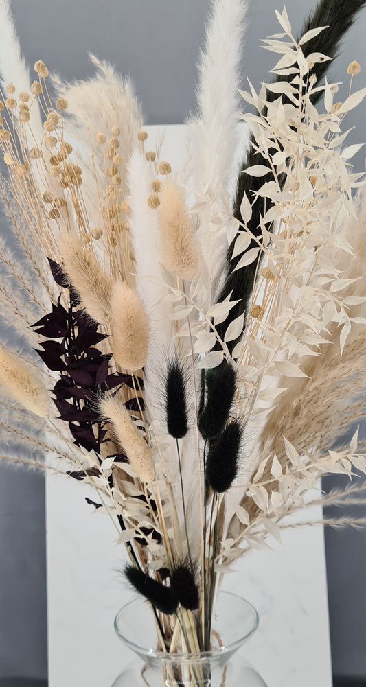 Luxury Large Monochrome Pampas Grass Bouquet with Black Bunnytails