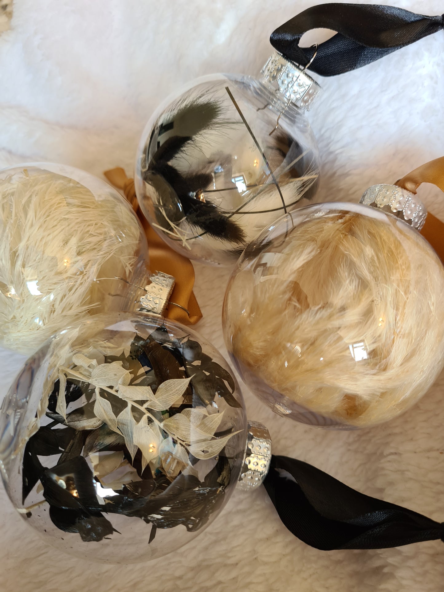 Pampas & Dried Flowers Christmas baubles
