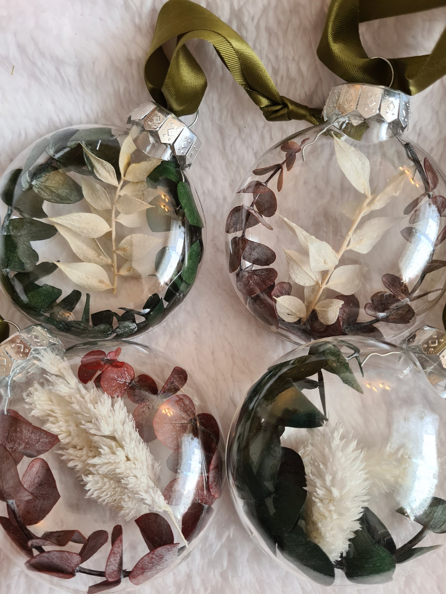 Pampas & Dried Flowers Christmas baubles
