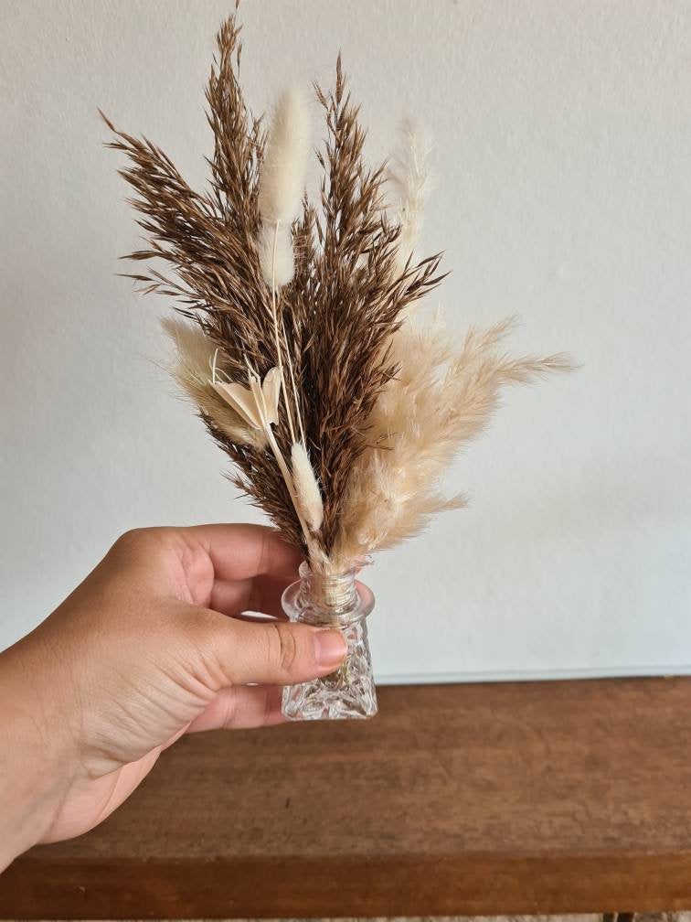 Super mini decanter glass vase with pampas grass and bunny tail bouquet