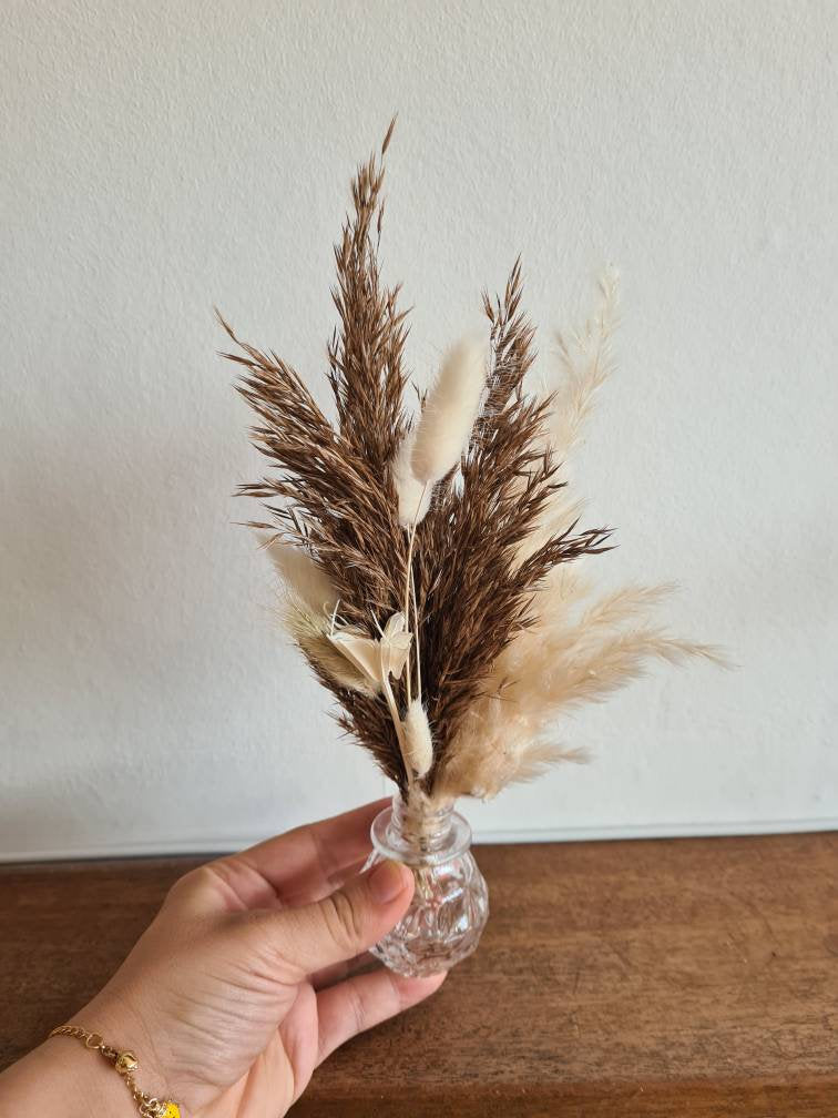 Super mini decanter glass vase with pampas grass and bunny tail bouquet