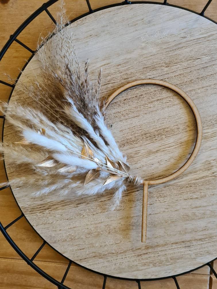 Cream & Gold Pampa cake topper wreath