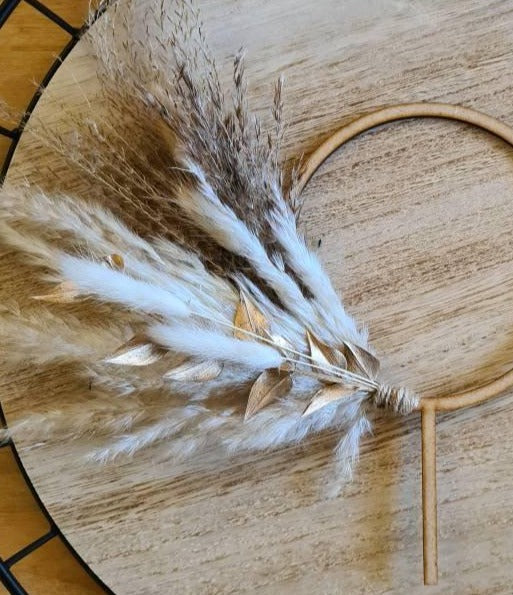 Cream & Gold Pampa cake topper wreath